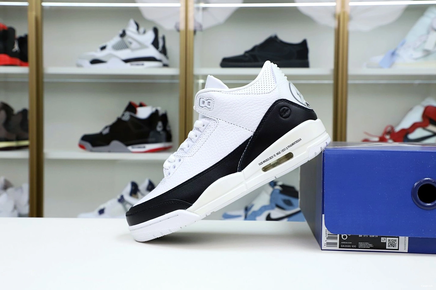 RETRO AIR 'WHITE' X DESIGN 3 JORDAN FRAGMENT SP 0204